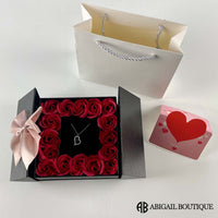 16 Mini Roses Jewelry Box with Heart Love Necklace Set