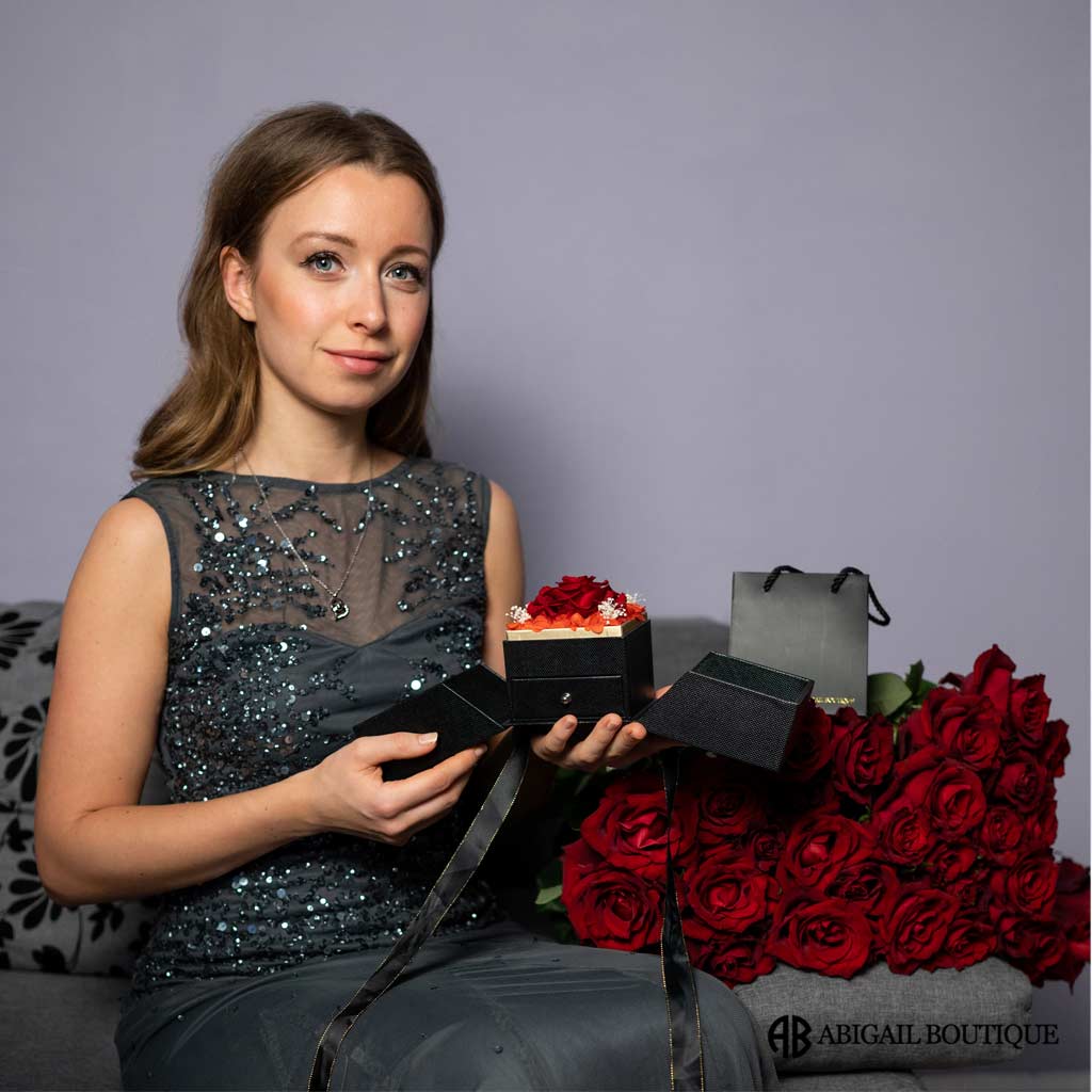 Heart Love Necklace With Preserved XL Red Rose Jewelry Box