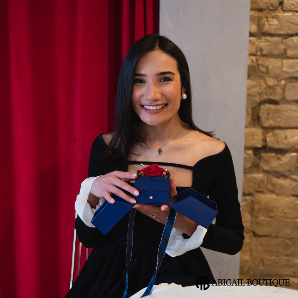 Forever Blossom Preserved Rose Jewelry Box With Projection Necklace