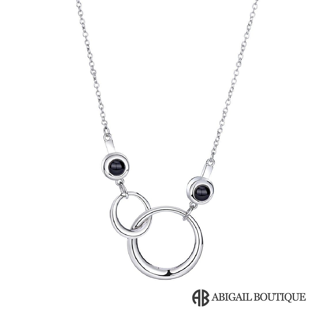 Interlocking Circle Necklace.